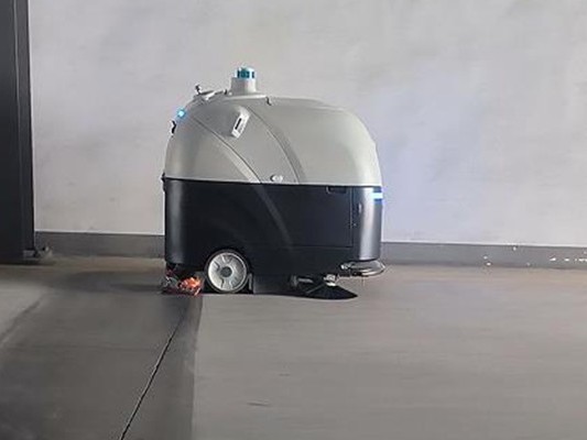 坦力洗地機(jī)讓清潔成本 "判若云泥",同行省 20 萬，你花 80 萬！