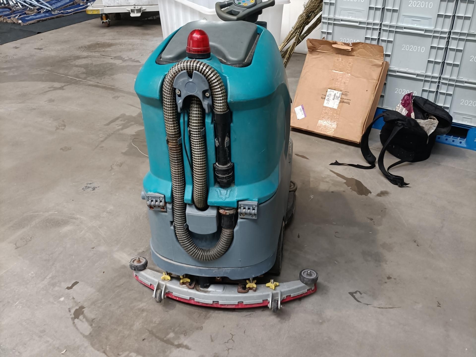 從此告別手動(dòng)清潔，讓工廠洗地機(jī)搞定清潔大事