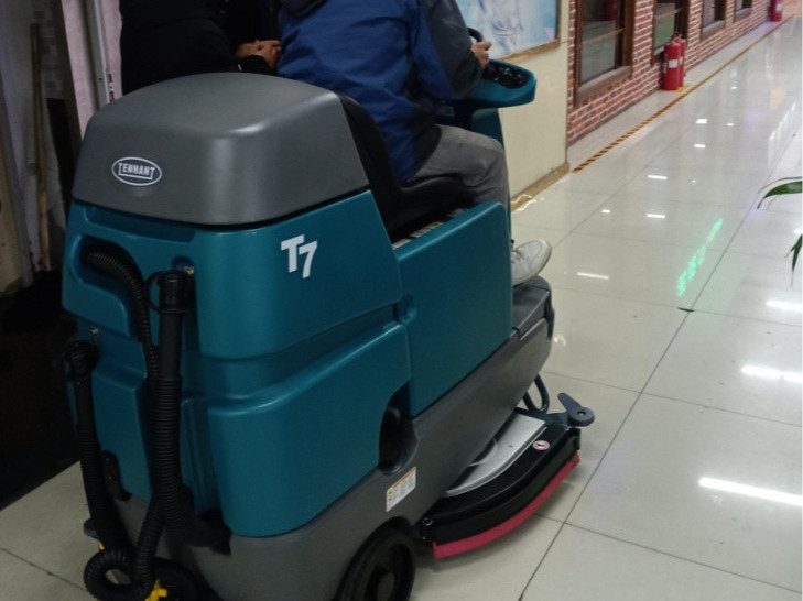 氣溫下降洗地機該如何保養(yǎng)？