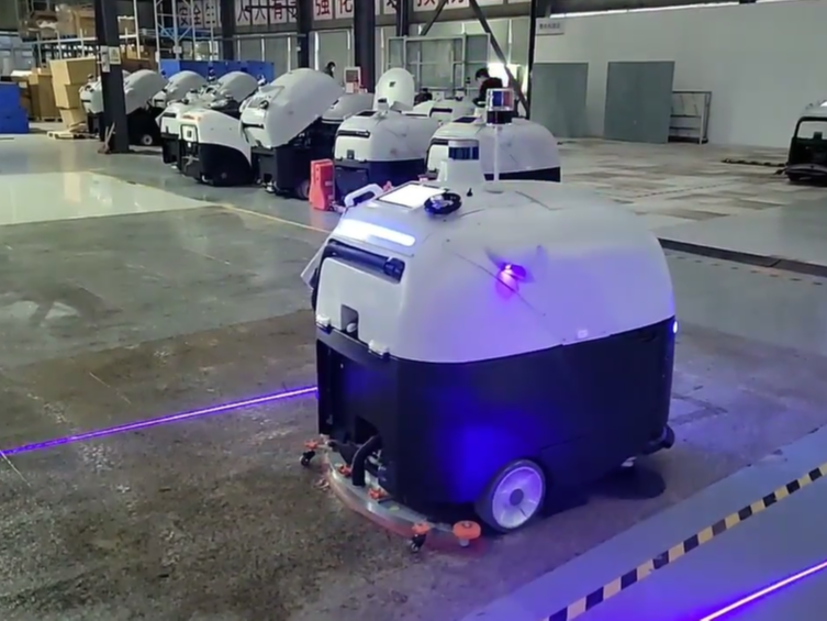 坦力智能工業(yè)洗地機(jī)器人：洗地即干，筑牢地面安全防線