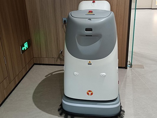 科技助力，酒店煥新 —— 坦力工業(yè)洗地機(jī)器人帶來新變革