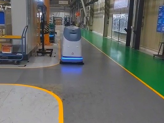 別再人工苦哈哈！坦力工業(yè)級(jí)掃地機(jī)器人讓車間清潔超省心
