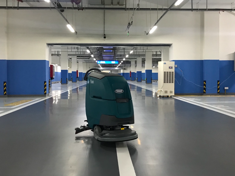 車庫用洗地機(jī)選擇什么樣的合適？