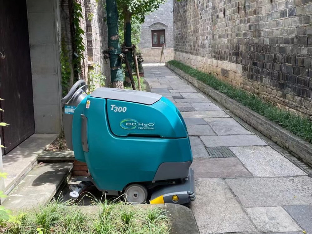 清潔員工的新寵，商用洗地機(jī)到底有多好？